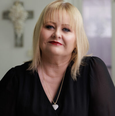 Photo of author 𝗩𝗶𝗸𝗸𝗶 𝗣𝗲𝘁𝗿𝗮𝗶𝘁𝗶𝘀.