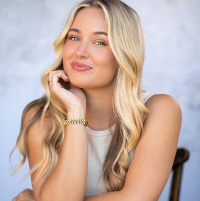 Head and shoulders photo of Amy Coomer.